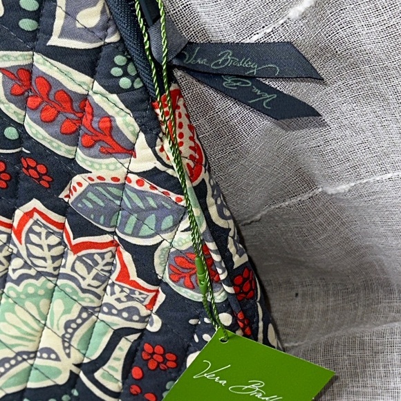 Vera Bradley Nomadic Floral Design Quilted Padded Laptop Sleeve Travel Case NWT - Picture 4 of 15